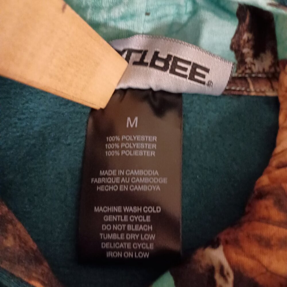 Realtree Women’s Green Camo Accent Hoodie Sweatshirt Kangaroo Pocket Size M NWT - Picture 9 of 16